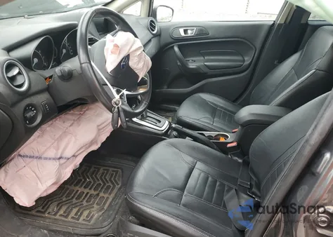 2017 Ford Fiesta Titanium z USA, uszkodzony, nr VIN 3FADP4FJ9HM139448